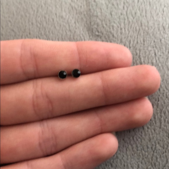 Stud earring set of 8 - Picture 2 of 8